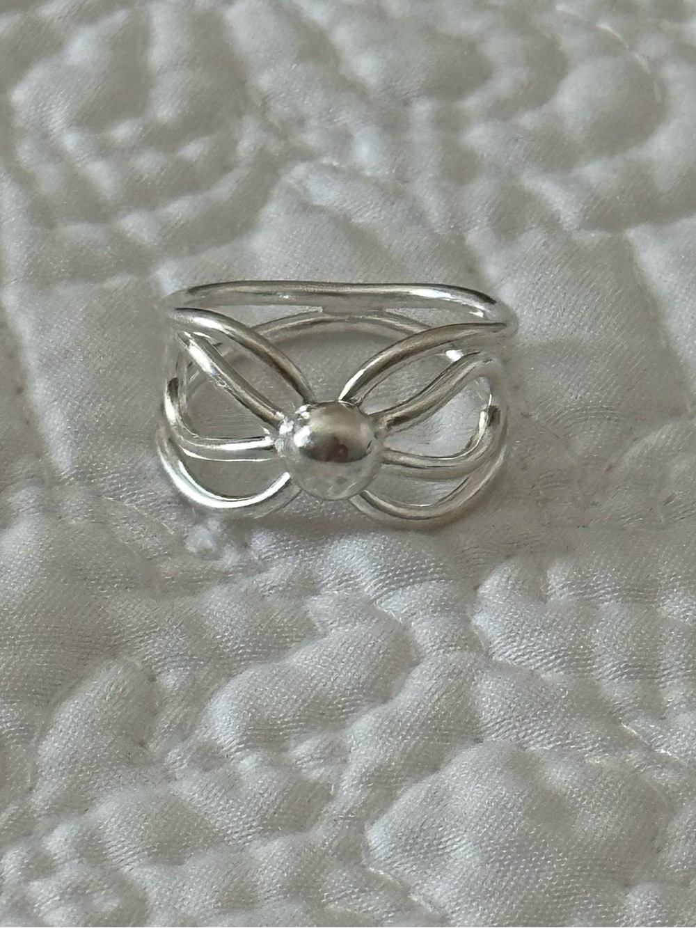 Silver bow ring